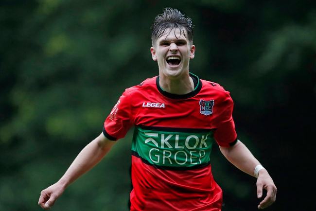 场比赛中 场比赛中