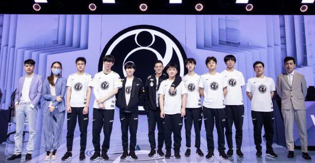 阿贾克斯出 阿贾克斯出