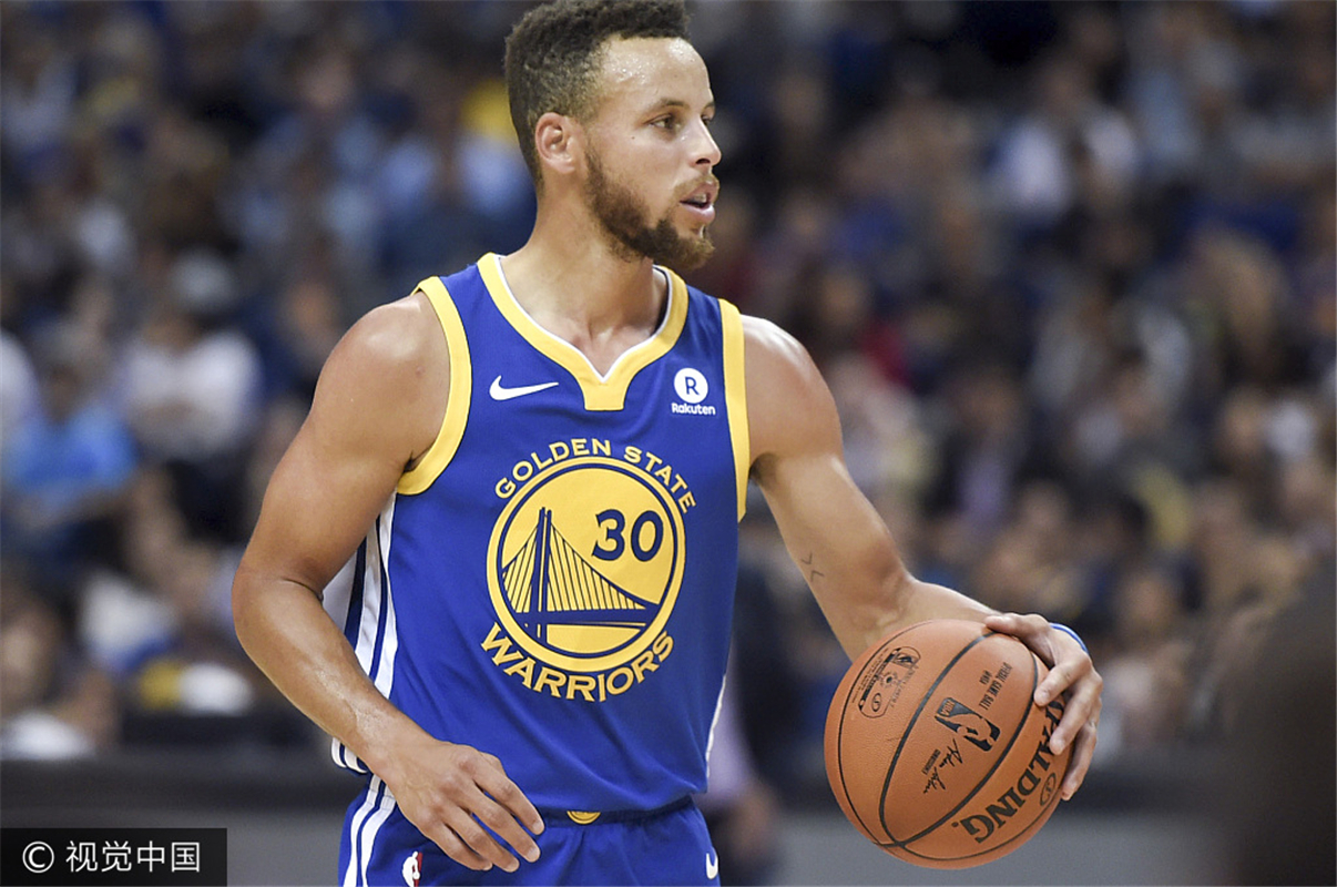 的篮球鞋便 的篮球鞋便