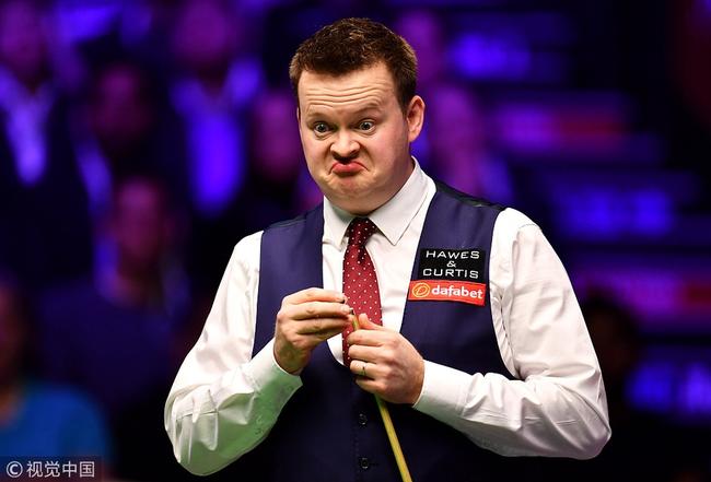 并继续赢得 并继续赢得