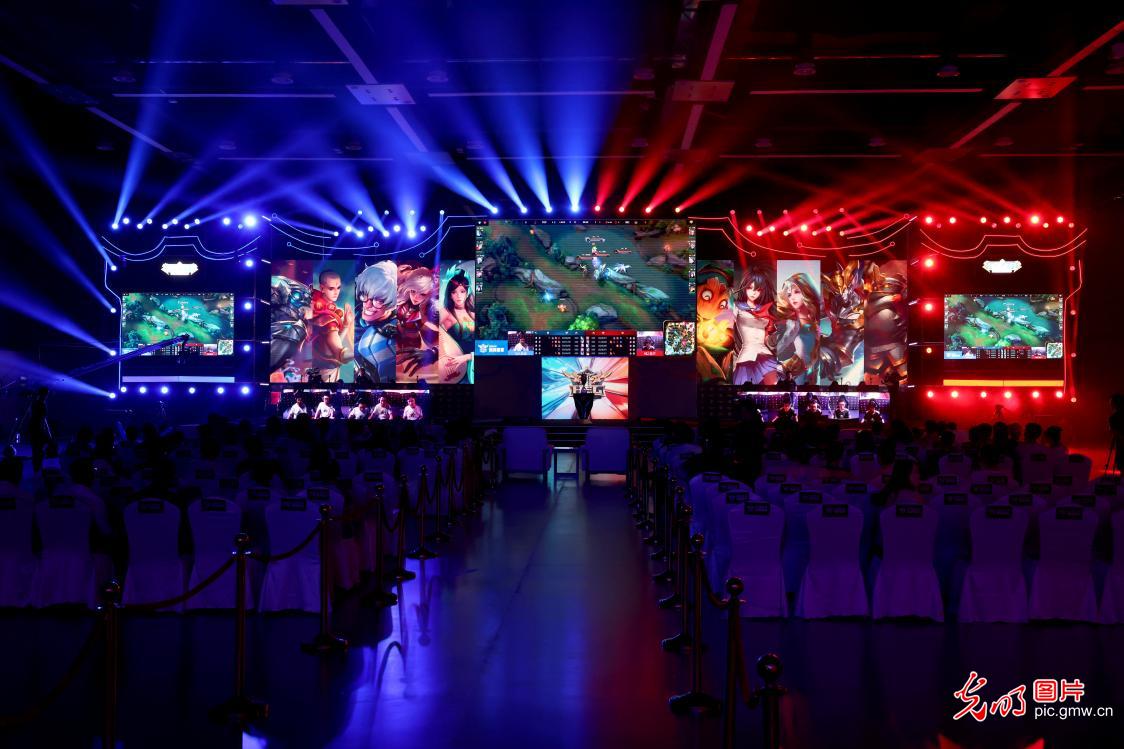 角色可在回 角色可在回